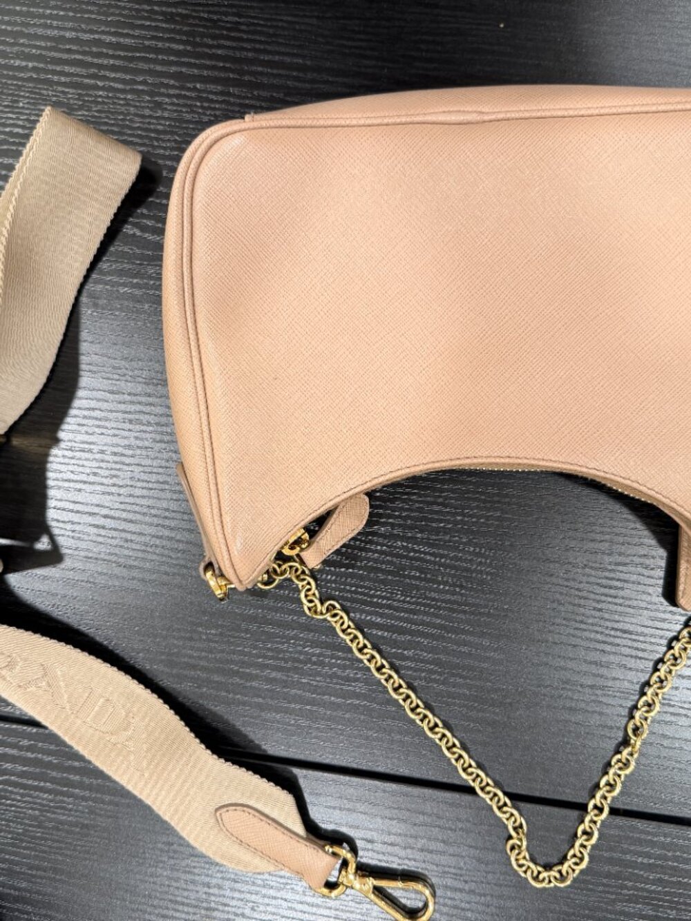 Prada Re-Edition 2005 in Saffiano Leather - Picture 4 of 8
